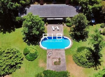 Casa de 4 ambientes, Pilar · Propiedad Moderna Sobre 2500 m² - Acepta Financiación o Permuta por Menor Valor