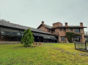 Casa · 525m² · 6 Ambientes · 5 Cocheras · Increiba Casa Venta 5 Dorm C/pileta Calle Pioneros El Tipal