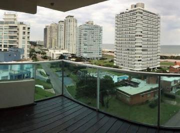 Foto1 · Muy Buen Apartamento de 3 Dor y Servicio en La Brava!