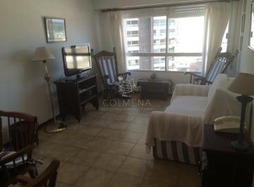 Foto1 · 1 Dormitorio, en El Mejor Punto de Punta del Este. a m de La Playa Mansa!