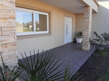 Casa · 170m² · 4 Ambientes · Haras Santa Maria Casa en Venta