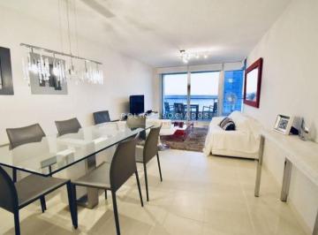 Foto1 · Apartamento en Venta de 2 Dorm. en Season Tower, Punta del Este.