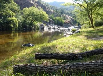 Campo de 1 ambiente, La Paisanita · Dueño Campo Soñado Alta Gracia Naturaleza Privacidad Servicios Escritura Rec/men