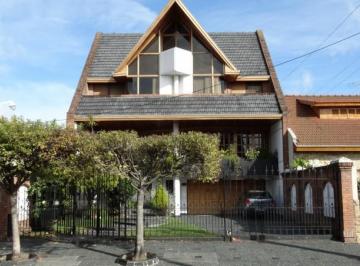 Casa · 480m² · 6 Ambientes · 5 Cocheras · Bajamos El Precio Venta El Palomar Gran Chalet Gran Chalet, Construido en un Lote de 11 X 54 m, Co