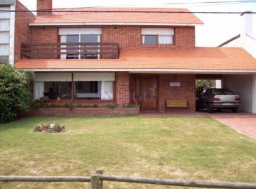 Foto1 · Casa en Alquiler en Pleno Manantiales, 3 Dorm. Mas Dependencia de Servicio.