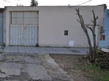 Casa de 4 ambientes, Lanús · Deposito o Local con Vivienda