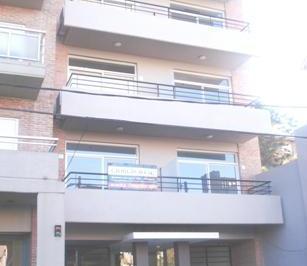 FRENTE · Cochera - Adrogue