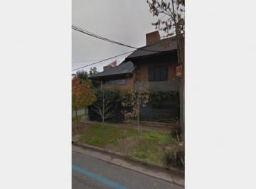 Casa · 250m² · 5 Ambientes · 2 Cocheras · Chalet en Venta en Haedo