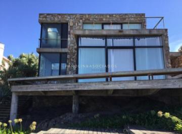 Foto1 · Moderna Casa en Venta Frente Al Mar en Manantiales, Punta del Este.