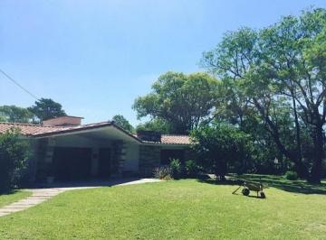 Casa de 4 ambientes, Villa Allende · Importante Propiedad a La Venta en Villa Allende Golf