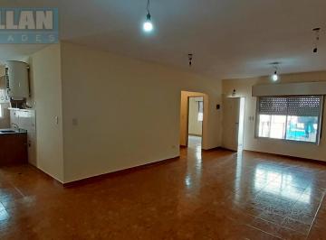 Casa · 80m² · 3 Ambientes · 1 Cochera · PH Tres Amplios Ambientes con Patio y Cochera - La Tablada