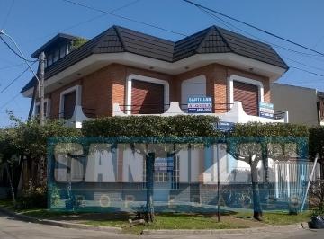 Casa · 150m² · 5 Ambientes · 1 Cochera · Hermoso PH 5 Ambientes con Cochera y Quincho. Haedo Sur