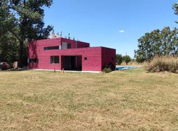 Casa de 4 ambientes, Roldán · Lindísima y Moderna Casa de Campo. Excel. Visuales. Terreno de 3.700 m² (Opción 3.700 m² Más)
