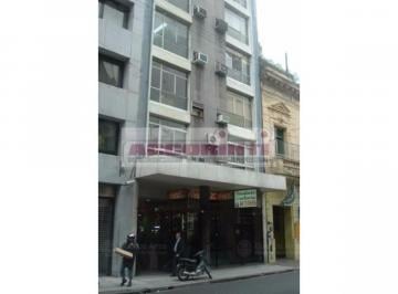 Oficina comercial de 2 ambientes, Barrio Norte · Excelente Oficina Al Frente con Balcón en Barrio Norte - Plaza San Martín! (30 M²)
