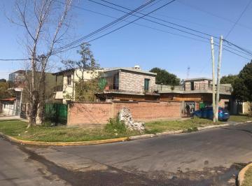 Casa · 200m² · 3 Ambientes · 2 Cocheras · Casa - Lomas de Zamora Oeste
