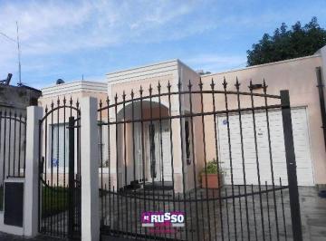 RUS-RUS-8008_2 · Venta Casa 3 Ambientes San Justo
