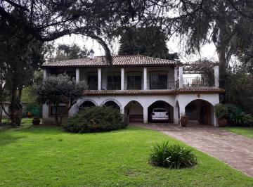 Casa · 188m² · 6 Ambientes · 7 Cocheras · Casaquinta en Venta: 7 Ambientes: Parque Leloir: 1602 m