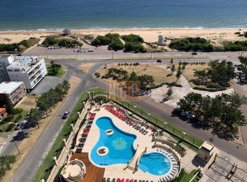 Foto1 · Precioso Edificio en Mansa con Todos Los Servicios Disponible Desde 9 de Enero