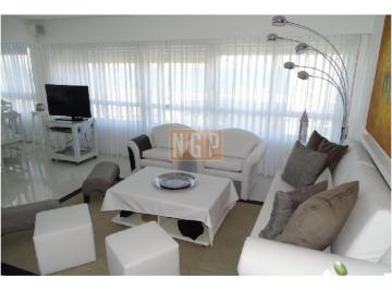 Foto1 · Apartamento en Peninsula, 3 Dorm.
