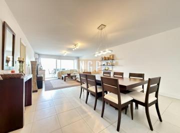 Foto1 · Apartamento en Venta – Torre Manhattan, Punta del Este