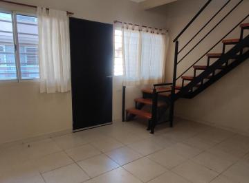 Departamento · 75m² · 3 Ambientes · 1 Cochera · Amplio Depto Tipo Casa 3 Amb. C/cochera.