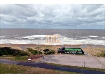 Foto1 · En Primera Línea de La Playa Brava, Punta del Este.