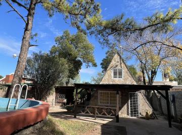 Casa · 90m² · 2 Dormitorios · 2 Cocheras · Venta Casa Alpina en Pueblo Esther! Parque Vernazza
