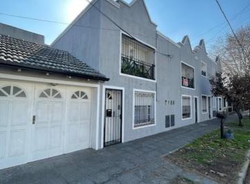 Casa de 3 ambientes, Lomas de Zamora · Duplex con Cochera en Temperley.