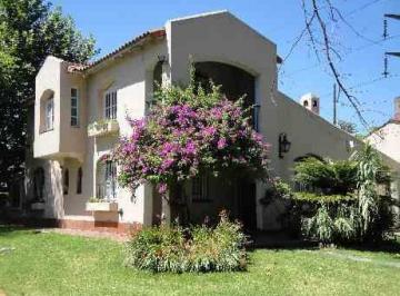 Casa · 180m² · 5 Ambientes · 1 Cochera · Chalet en Venta en Ituzaingo Norte
