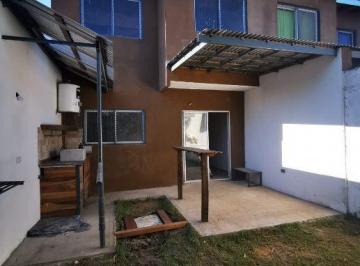 Casa · 72m² · 3 Ambientes · 1 Cochera · Duplex en Venta en Ituzaingo Sur