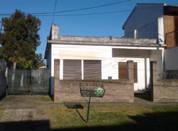Casa · 80m² · 3 Ambientes · 1 Cochera · Casa en Venta Cond en Ituzaingo Norte