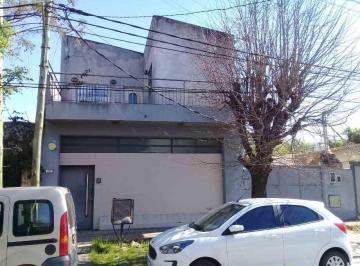 Bodega-Galpón · 200m² · 1 Cochera · Galpon en Venta en Ituzaingo Norte