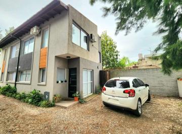 Casa de 3 ambientes, Ituzaingó · Duplex en Venta en Ituzaingo Sur