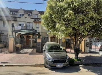 Casa de 5 ambientes, La Matanza · Triplex en Venta en Ramos Mejia Sur Toma Propiedad en Parte de Pago