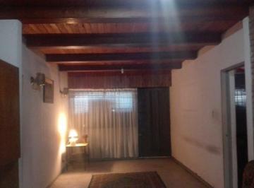 Casa · 180m² · 4 Ambientes · 1 Cochera · Casa en Venta en Ramos Mejia Sur