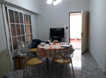 Casa · 70m² · 3 Ambientes · Casa PH en Venta en La Tablada