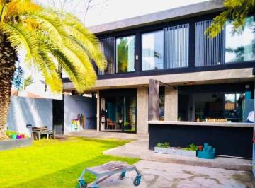 Casa de 5 ambientes, Morón · Casa en Venta en Castelar Norte