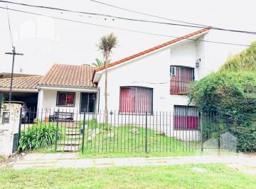 Casa · 180m² · 4 Ambientes · Venta Casa Castelar 4 Ambientes