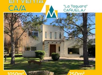 Casa · 250m² · 5 Ambientes · 2 Cocheras · Casa en Venta Club de Campo La Taquara en Cañuelas
