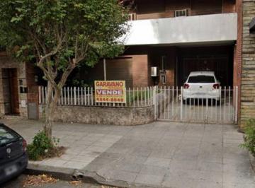 Casa de 4 ambientes, Liniers · Chalet de 4 Amb. con Fondo