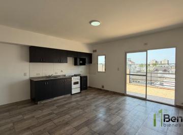 Departamento · 70m² · 4 Ambientes · Dpto 4 Amb en 3er Piso por Escalera. Balcón Terraza Propio