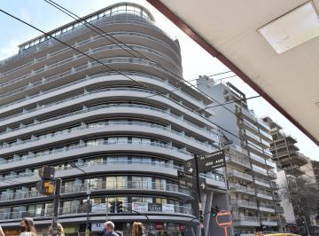Departamento de 2 ambientes, Villa Urquiza · Moderno y Luminoso Departamento, Apto Profesional