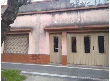 Casa · 170m² · 4 Ambientes · Casa en Lanus Oeste