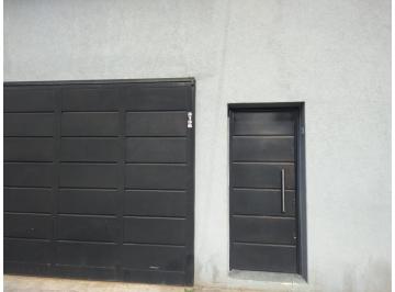 Casa · 180m² · 4 Ambientes · Casa con Gran Lote