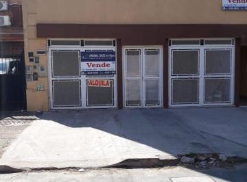 Local comercial , Floresta · Floresta. Alquilo Local 17 m² con Baño.