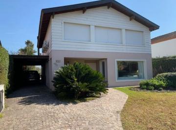 Casa de 5 ambientes, Escobar · Impecable Casa en El Nautico Escobar.