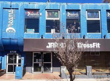 Local comercial · 1144m² · Local de 1.120 m² en Tres Plantas Sobre Av Constitucion.