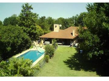 Casa de 4 ambientes, Presidente Perón · Casa en Venta en Guernica con Hermoso Jardin