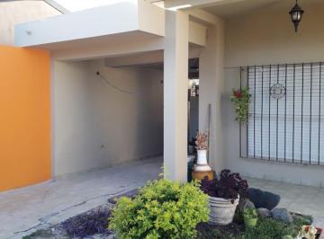 Casa de 6 ambientes, Ituzaingó · Casa Ideal 2 Familias en Ituzaingo Norte, Acepta Propiedad en Permuta Santa Clara del Mar