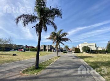 Terreno · 429m² · Terreno en Venta con Excelente Ubicación - Countries/b. Cerrado (San Isidro)